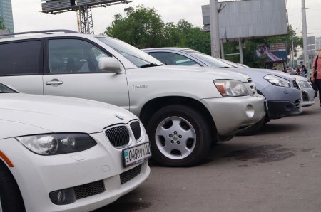 Казахстанцы не смогут ездить по доверенности на кыргызских авто (видео)