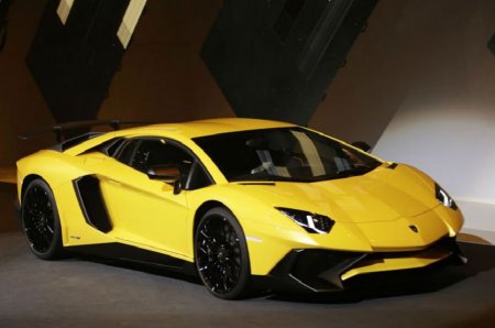 Lamborghini намерена выпустить новую модель на основе Aventador