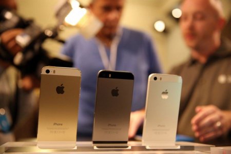 Компания Apple выпустит весной бюджетный iPhone 5se