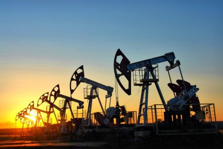 Эксперты: Пик добычи нефти ожидается в июле