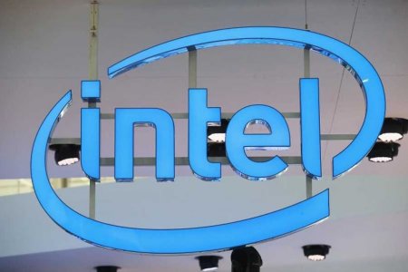 Корпорация Intel планирует отказаться от производства носимой электроники