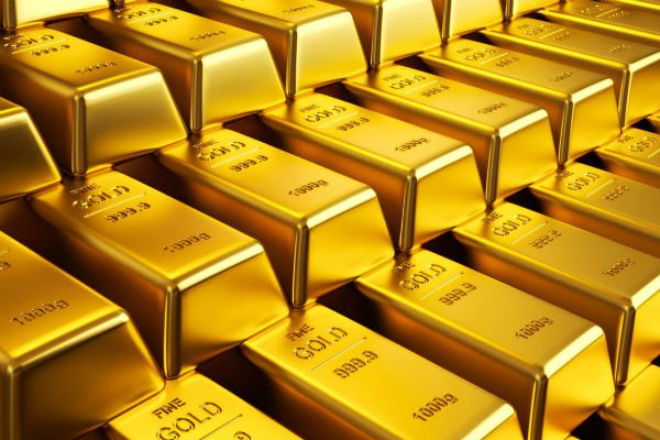 Цена на золото перешла к снижению после пятидневного роста