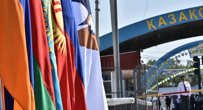 Взаимная торговля Казахстана со странами ЕАЭС уменьшилась на 0,3%