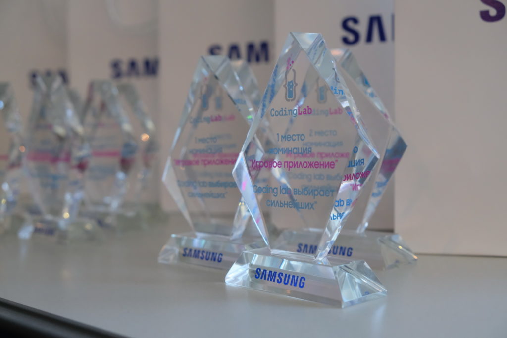 Samsung выбрала лучших разработчиков Школы программирования Coding Lab