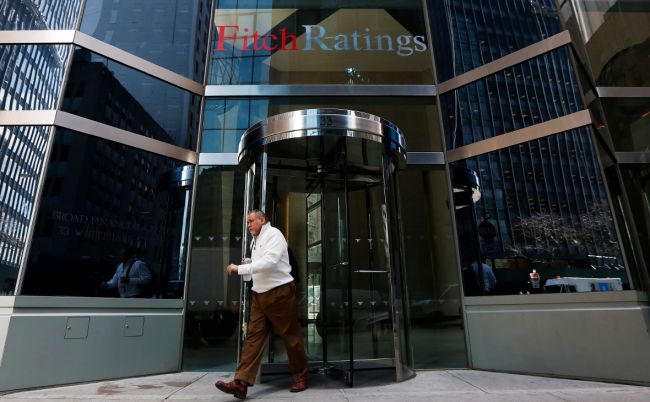 Photo of Ведущие банки США и Европы получили негативные прогнозы Fitch по рейтингам