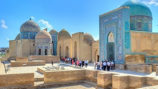 Туристам, заразившимся коронавирусом в Узбекистане, выплатят по $3000