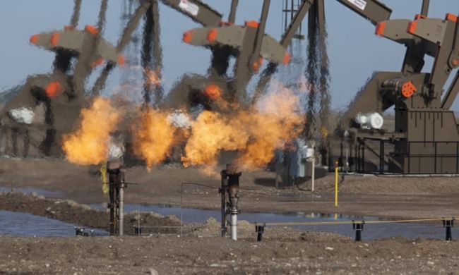 Photo of Главы нефтегазовых компаний США отказываются снижать себе зарплаты